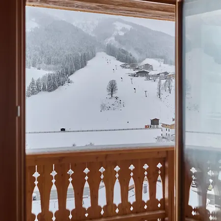 Almhuette Auszeit - Neueroeffnung Dezember 2025 Horská chata Saalbach-Hinterglemm